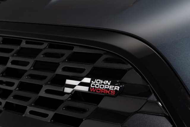 Front Logo Image - 20772