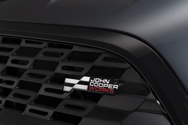 Front Logo Image - 20772