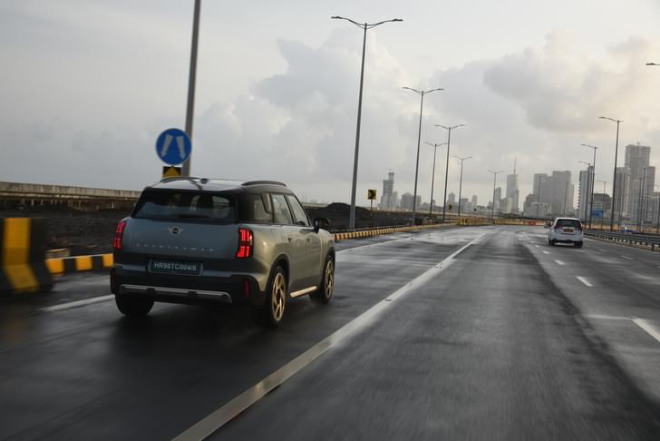 Mini Countryman Electric Rear View