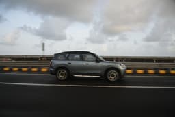 Mini Countryman Electric Color Grey