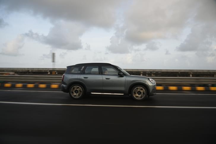 Mini Countryman Electric Color Grey