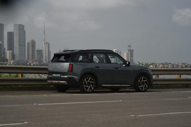 Rear View Image - 6565