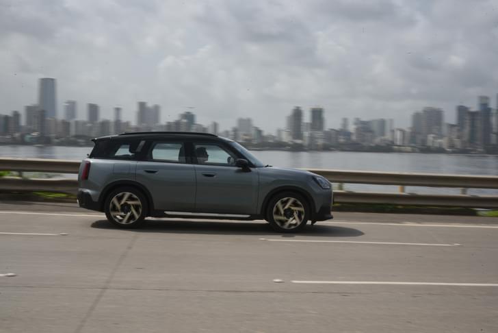 Mini Countryman Electric Color Gray