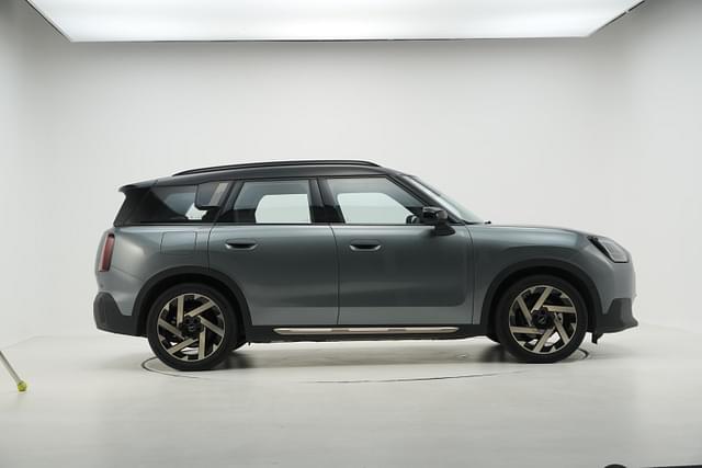 Alloy Wheels Image - 7201