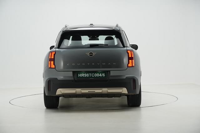 Rear View Image - 7202