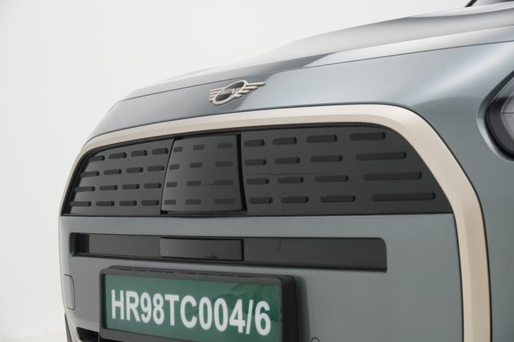 Mini Countryman Electric Color Grey