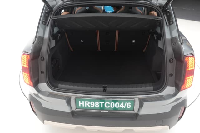 Rear View Image - 7224