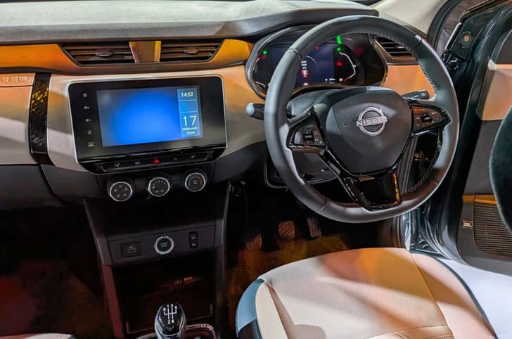 Nissan Gravite Dashboard