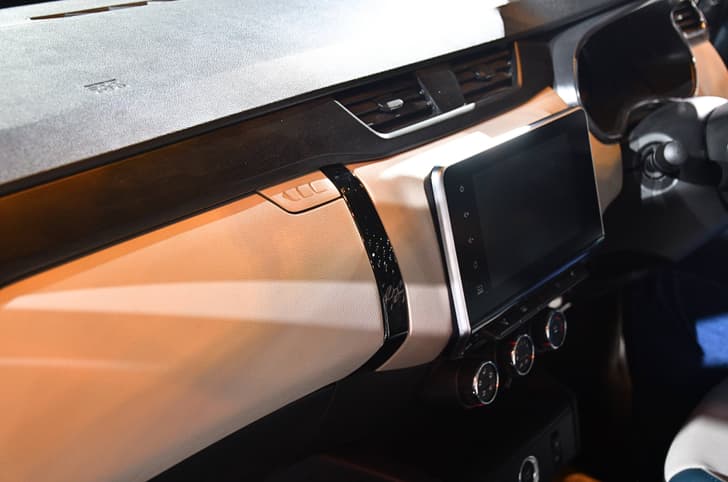 Nissan Gravite Dashboard