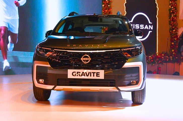 Nissan Gravite Front View