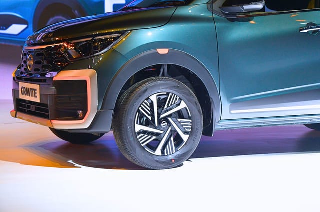 Front Right Three Quarter