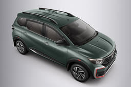 Nissan Gravite Front Left Three Quarter