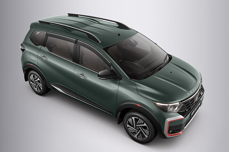 Nissan Gravite Front Left Three Quarter