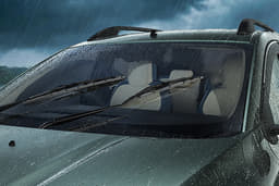 Nissan Gravite Front Row Seats