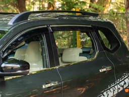 Nissan Gravite Front Row Seats