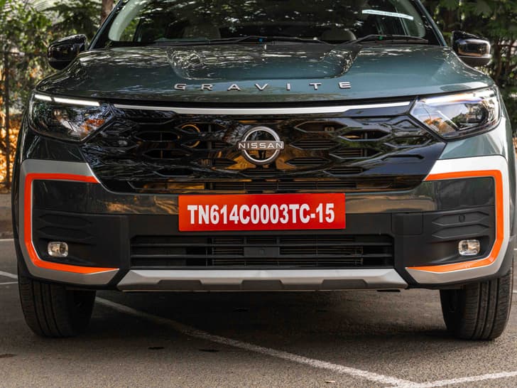 Nissan Gravite Front View