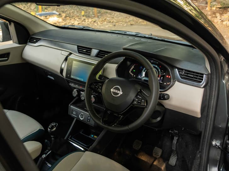 Nissan Gravite Dashboard