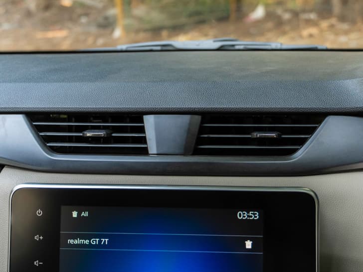 Nissan Gravite Dashboard