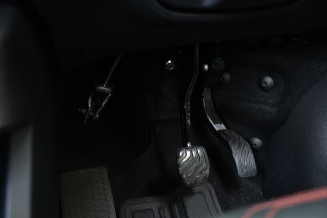 Foot Controls Image - 2790