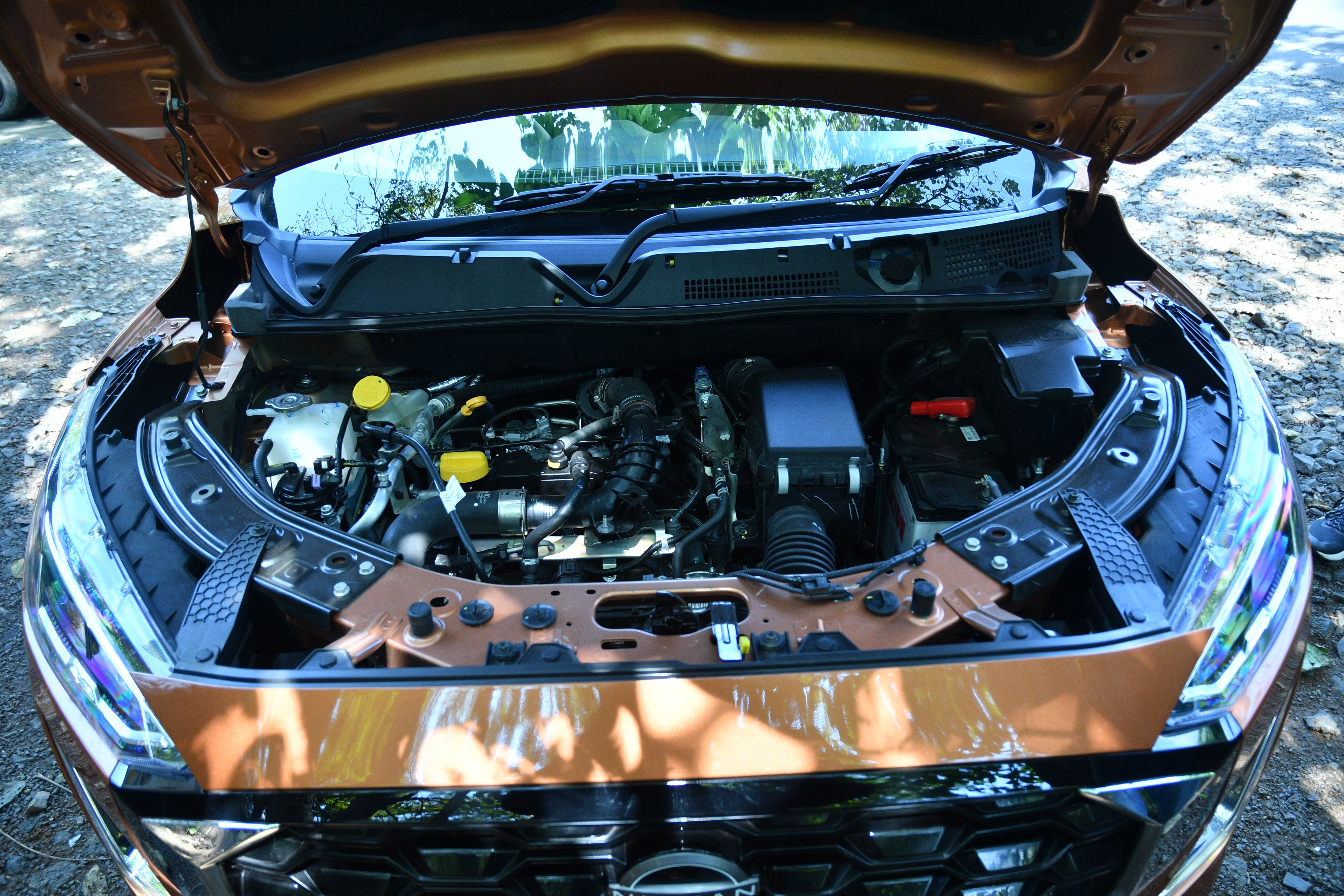 Nissan Magnite Open Bonnet Engine Shot Image – Magnite Photos in India ...
