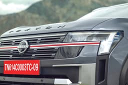 Nissan Tekton Front Right Three Quarter