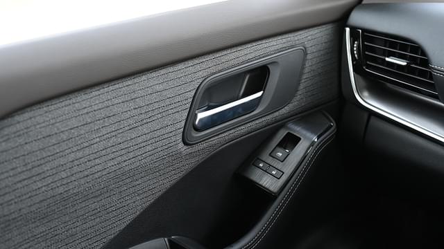 Door Controls Image - 14002