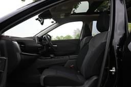 Nissan X Trail Front Row Seats