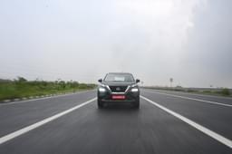 Nissan X Trail Front View