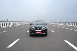 Nissan X Trail Front View