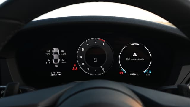Digital Tachometer Image - 29143