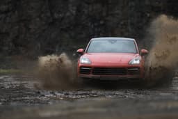 Porsche Cayenne Coupe Front Right Three Quarter