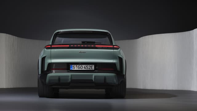 Rear View Image - 30060