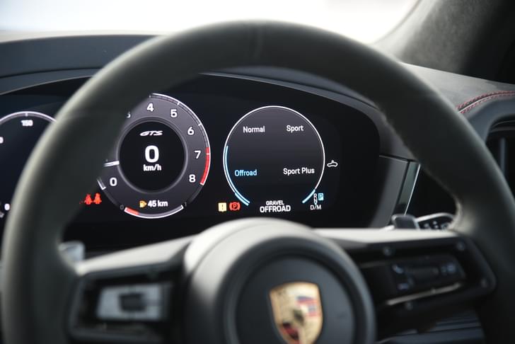 Porsche Cayenne Dashboard