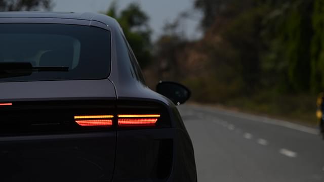 Rear View Image - 5400