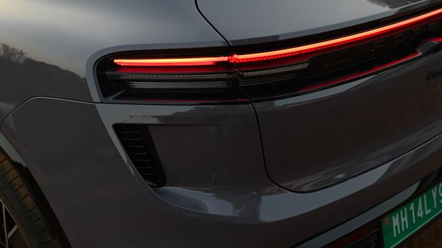 Rear View Image - 5430