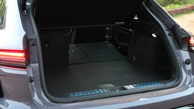 Rear View Image - 5433