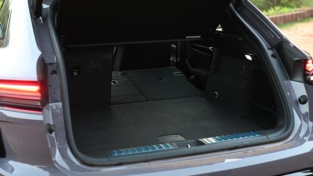 Rear View Image - 5433
