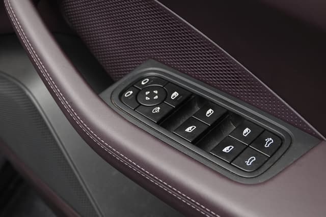 Armrest Image - 5455