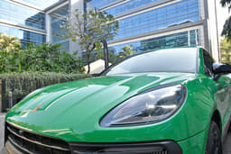 Porsche Macan Front Right Three Quarter