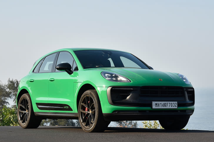 Porsche Macan Images