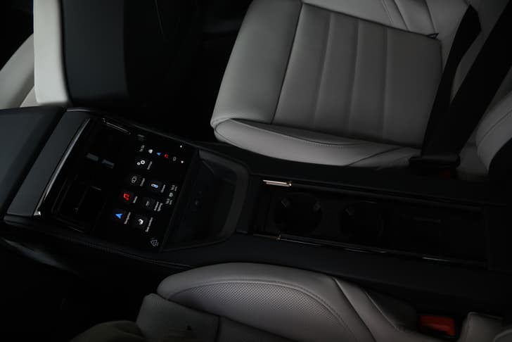 Porsche Panamera Front Row Seats