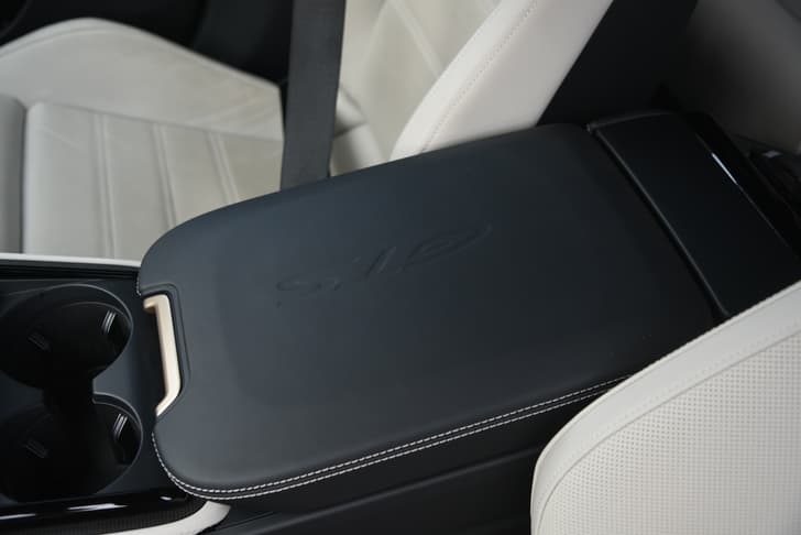 Porsche Panamera Color Black