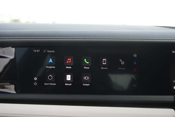 Porsche Panamera Dashboard