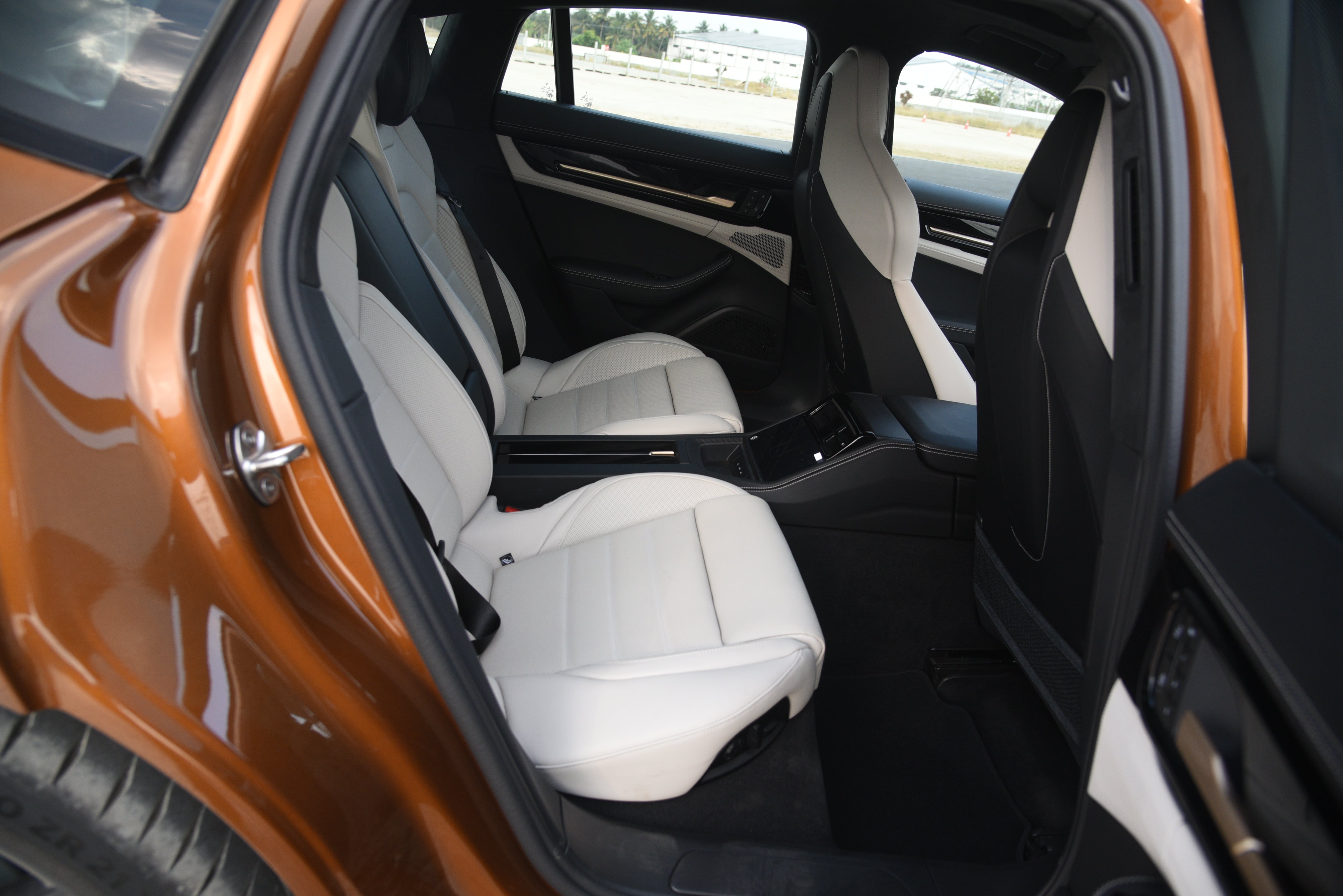 Porsche Panamera Second Row Seats Image – Panamera Photos in India ...
