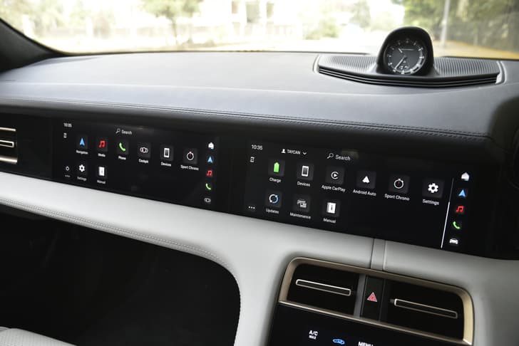 Porsche Taycan Dashboard