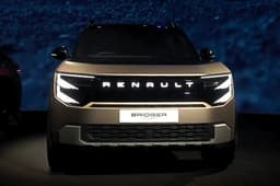 Renault Bridger Front View Renault Bridger Front View
