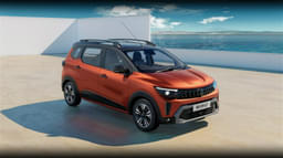 Renault Triber Front View