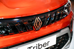 Renault Triber Color Orange