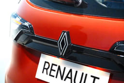 Renault Triber Color Red