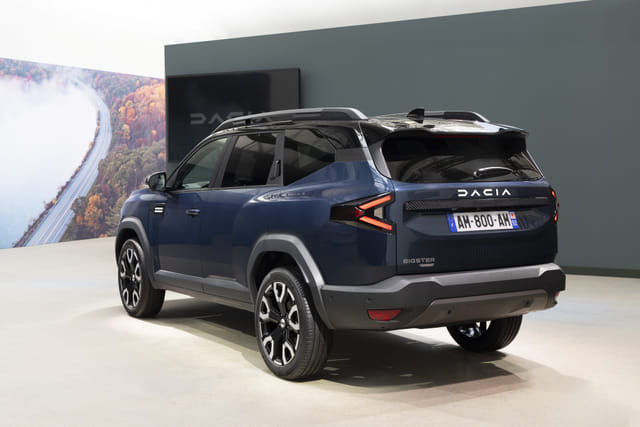 Front Right Three Quarter